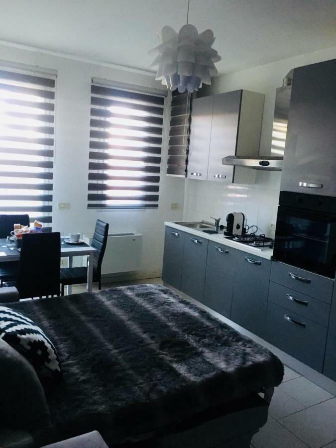 My Home Apartment Mira Εξωτερικό φωτογραφία